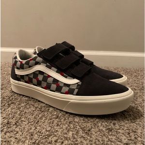 ‼️sold‼️Vans Old Skool autism awareness